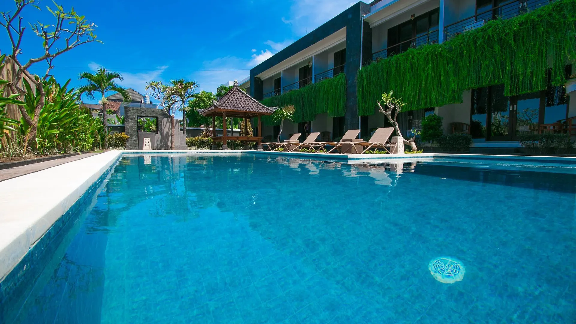 Srikandi Inn Kuta Selatan 2*,
